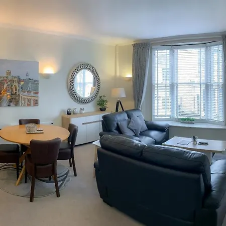 Hunter House - York
