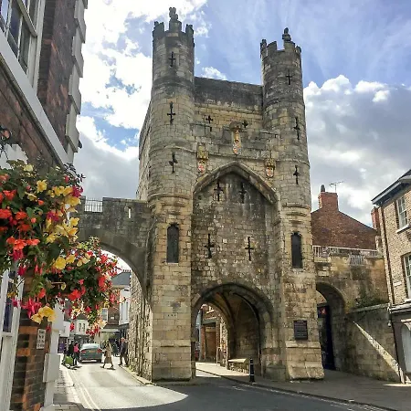 Hunter House - アパート